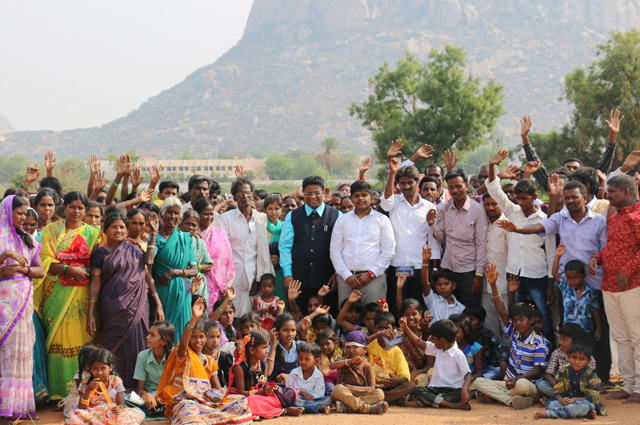 Hundreds Massed for the 2 days Mega Prayer organized by Grace Ministry at Pavagada, Tumkur. The Pavagada Prayer Meetings was a great blessing to the hundreds who gathered.